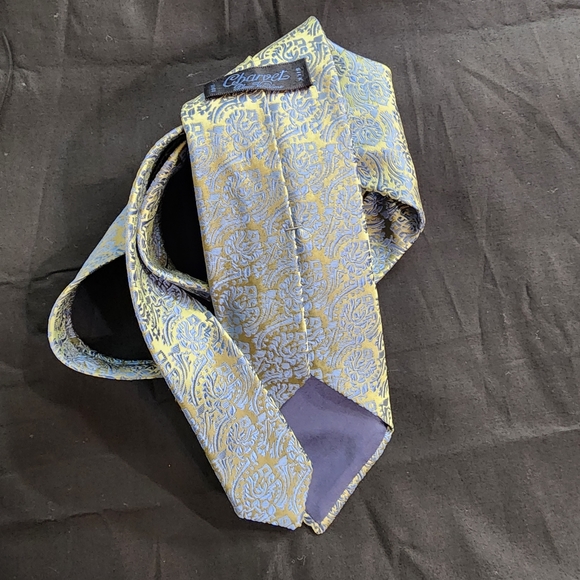 Vintage Charvet Place, 100% silk Tie. Peridot and Blue, 58x3.5 inches - Picture 3 of 3